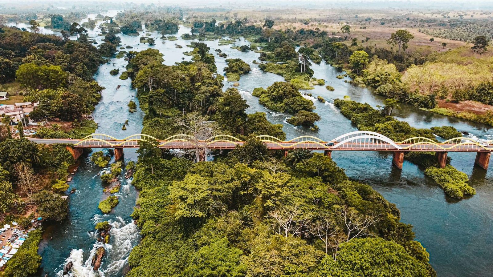 pont-arcade-de-Tiassale